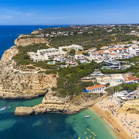 Seasise In * Benagil